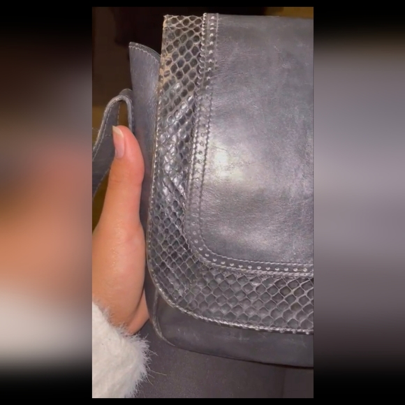 Salvatore Ferragamo Crossbody Leather Bag - Picture 5 of 10